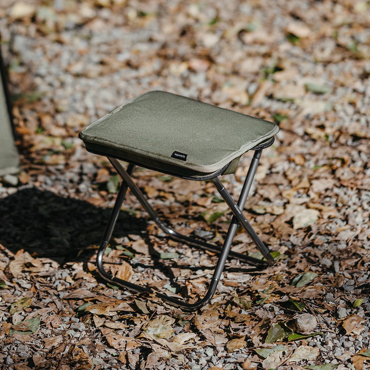 XL01 Ultra Light Folding Stool - Naturexplore - Naturehike - CNK2550JJ011-B - Black